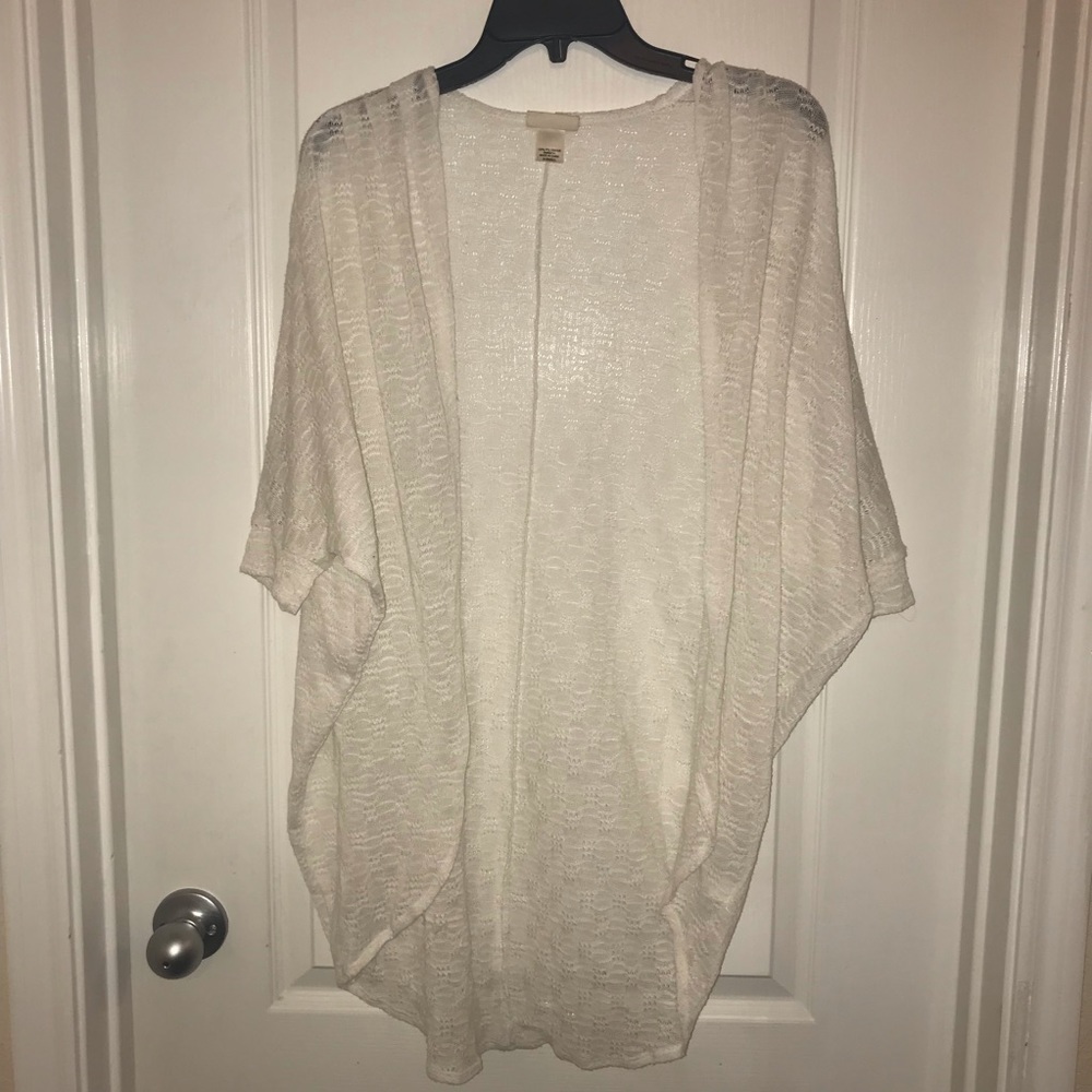 Short sleeved off white kimono/cardigan